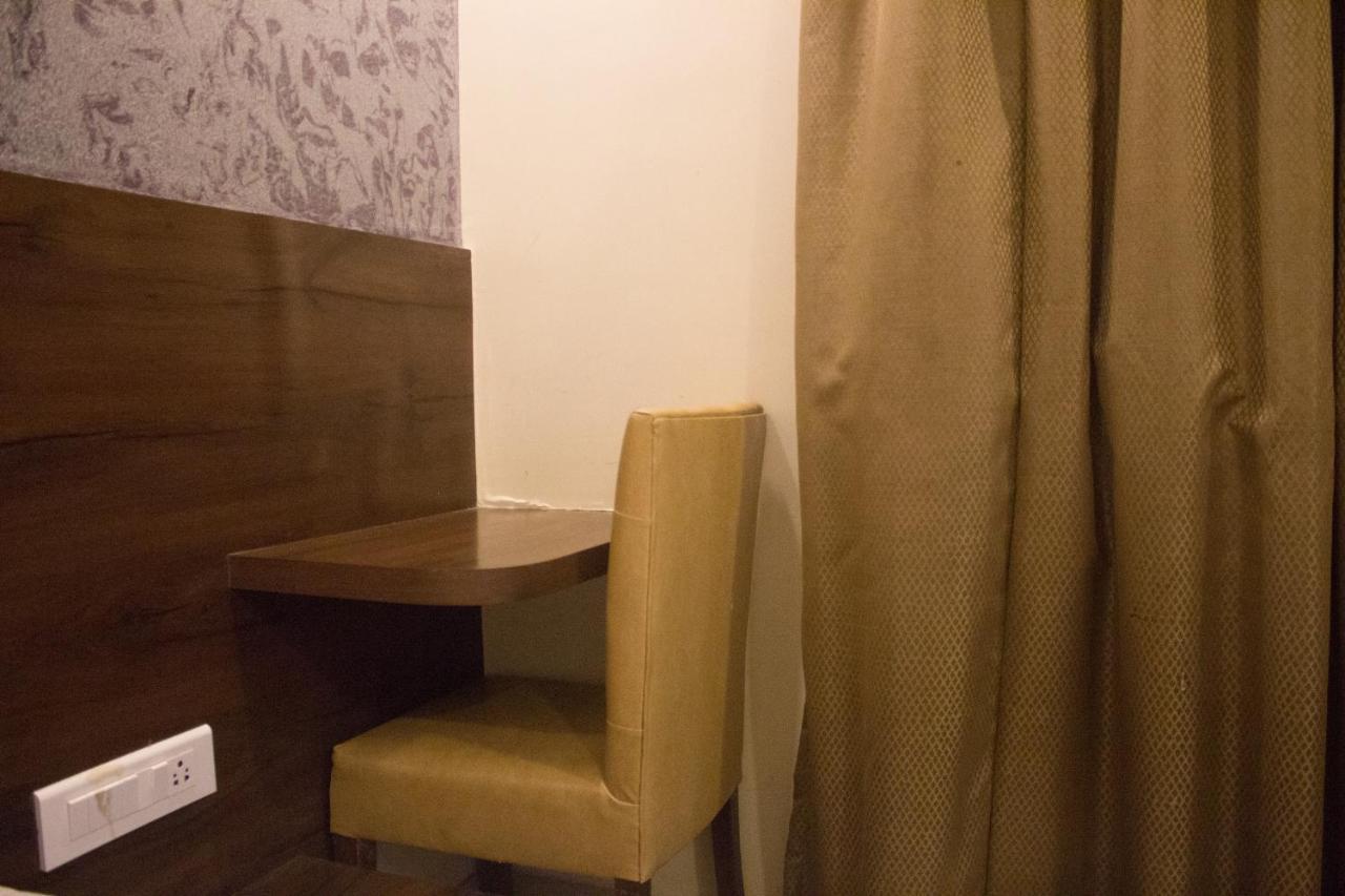 Highland Residency The Boutique Hotel Тхане Экстерьер фото